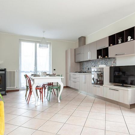 Apartment Misiadele Carnago Exteriör bild